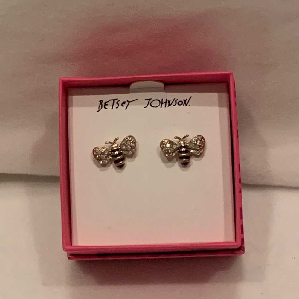 Betsey Johnson bumble bee earrings NWT.